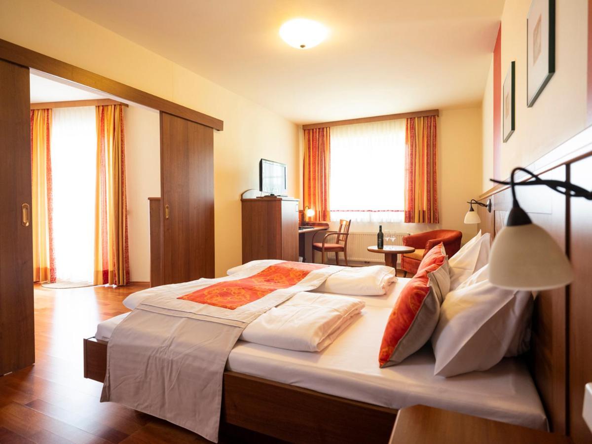 Hotel Neustifter Poysdorf Dış mekan fotoğraf