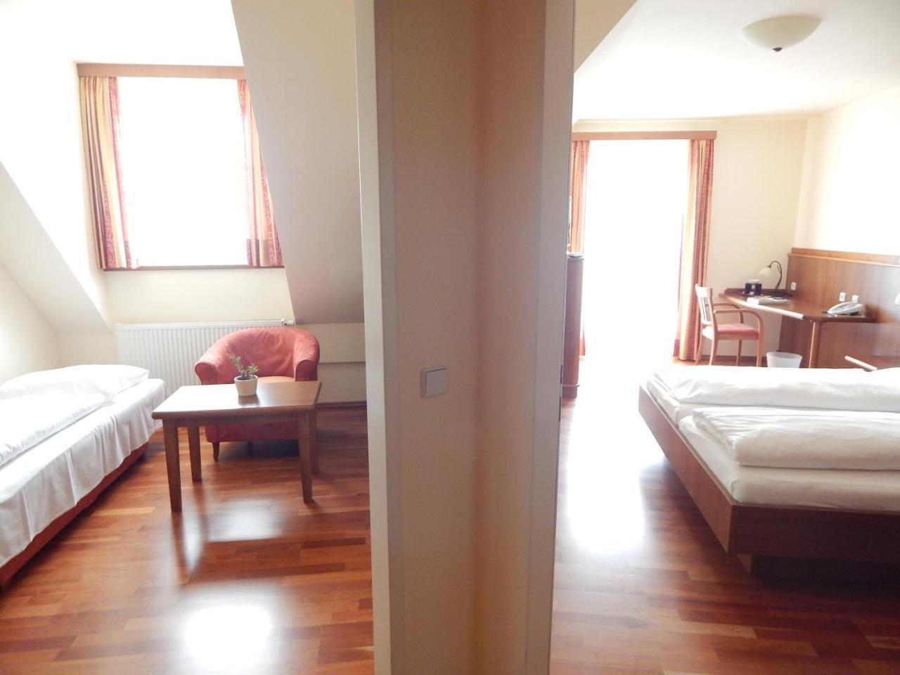 Hotel Neustifter Poysdorf Dış mekan fotoğraf